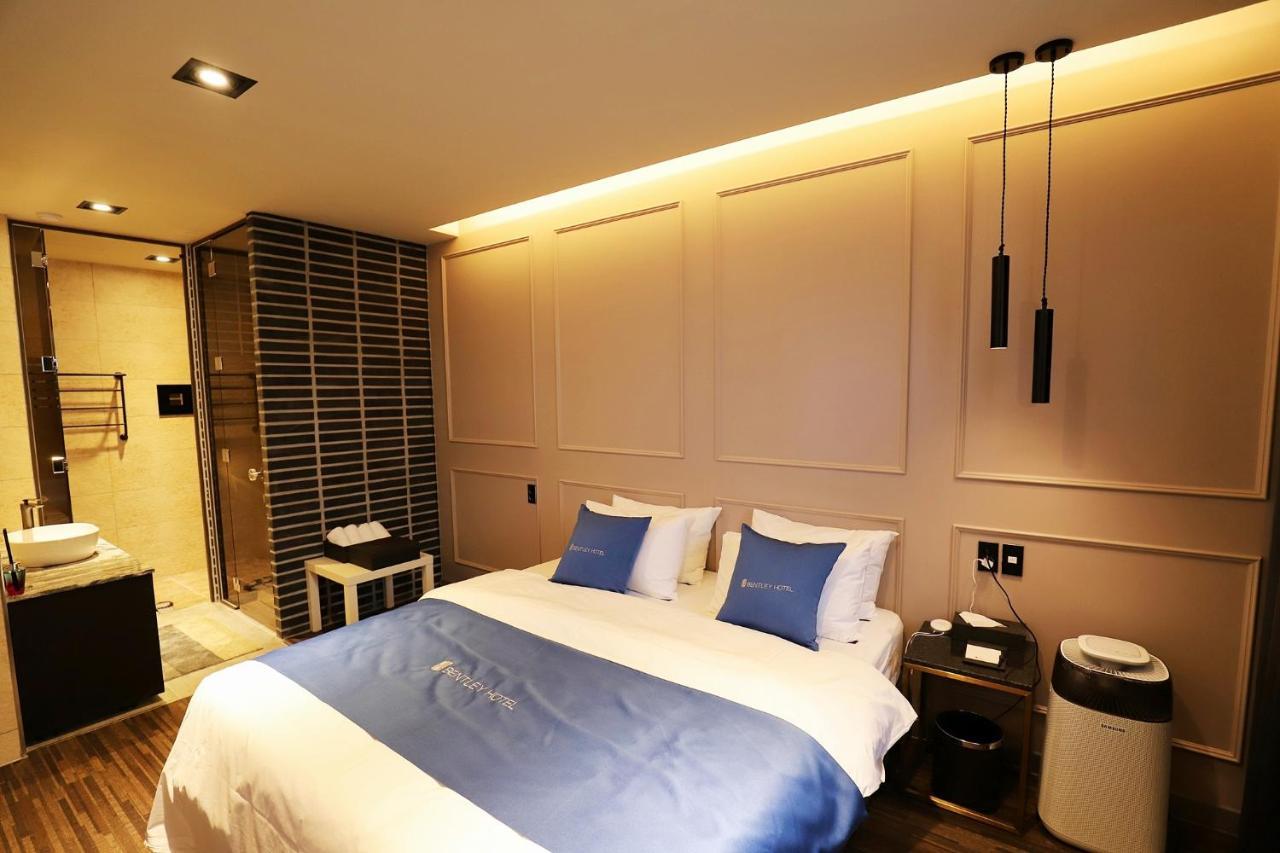 Chuncheon Hotel Bentley Bagian luar foto