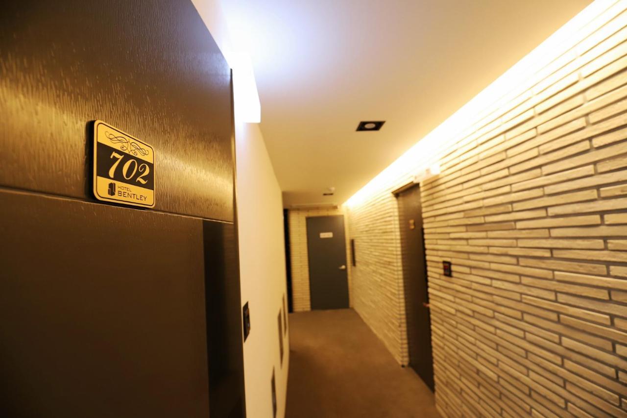 Chuncheon Hotel Bentley Bagian luar foto