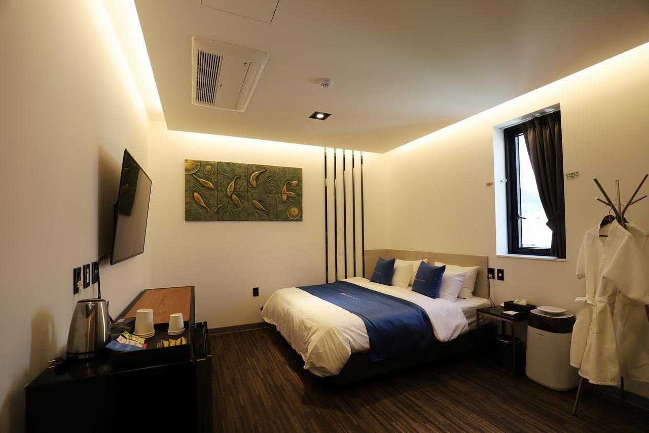 Chuncheon Hotel Bentley Bagian luar foto
